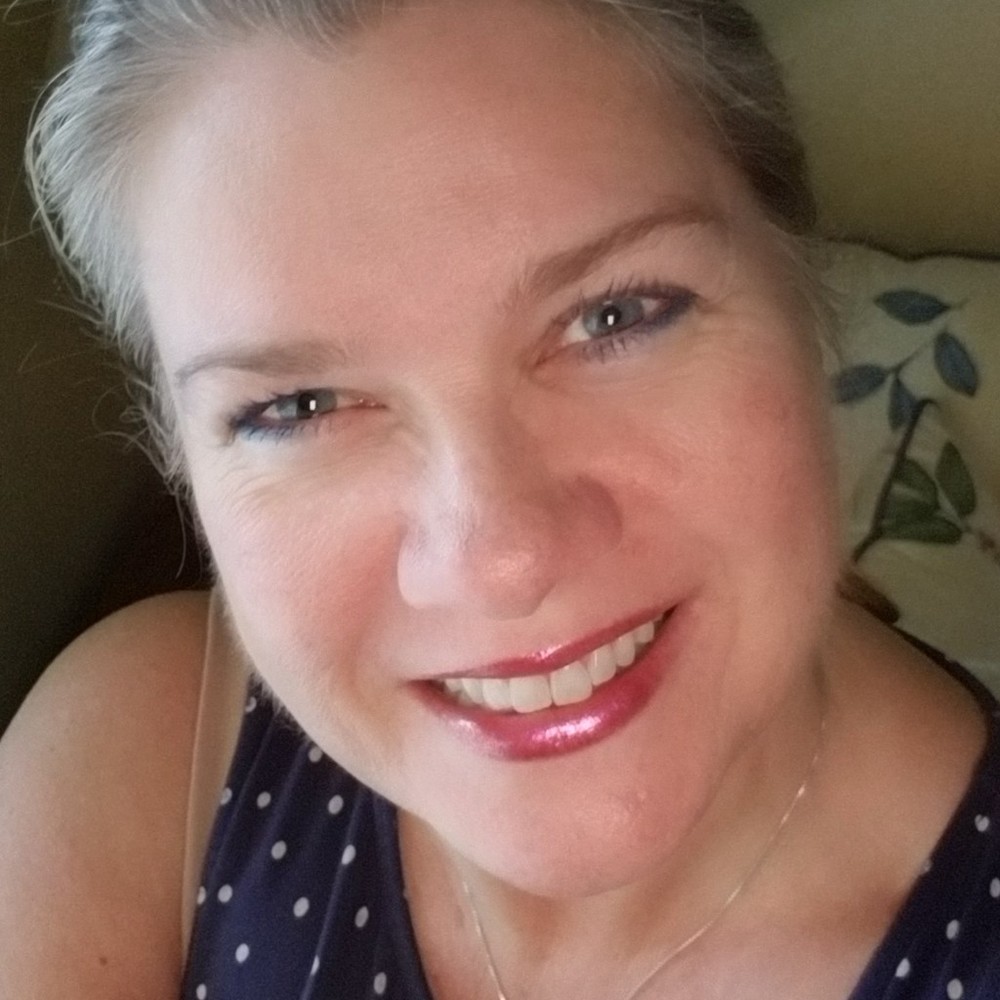 Meet your Posher, Debbie